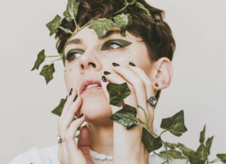 Capelli secchi e cute grassa? Ci pensa l’edera! science_forfora_grassa